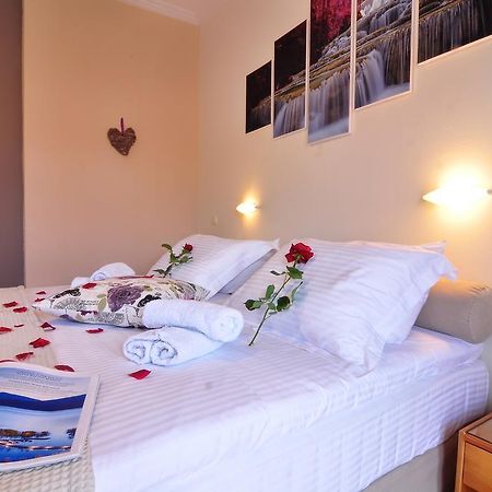 Rolandos Apartments Agios Gordios  Dış mekan fotoğraf
