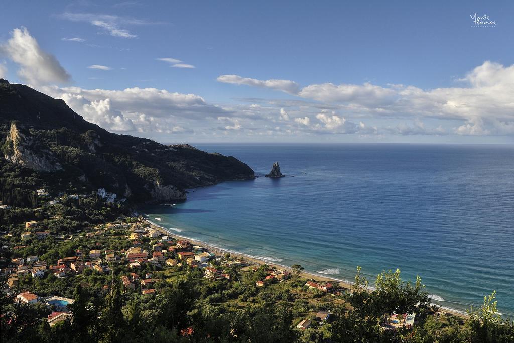 Rolandos Apartments Agios Gordios  Dış mekan fotoğraf