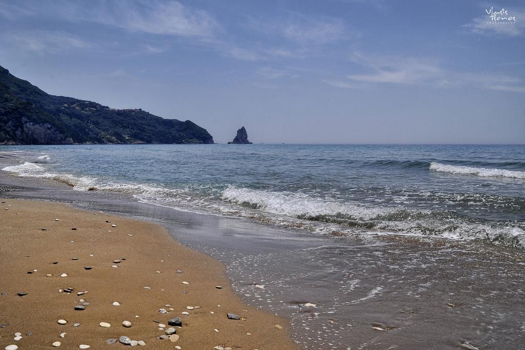 Rolandos Apartments Agios Gordios  Dış mekan fotoğraf